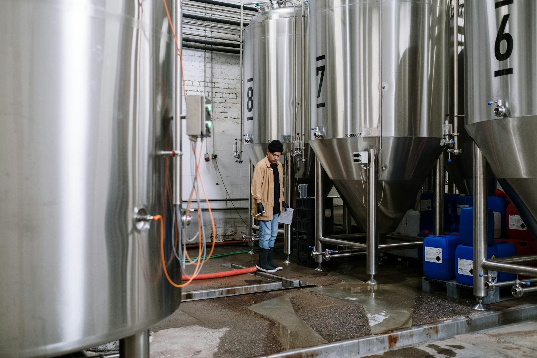Craft Breweries Toronto: 25 Best Taprooms & Tours [2026]