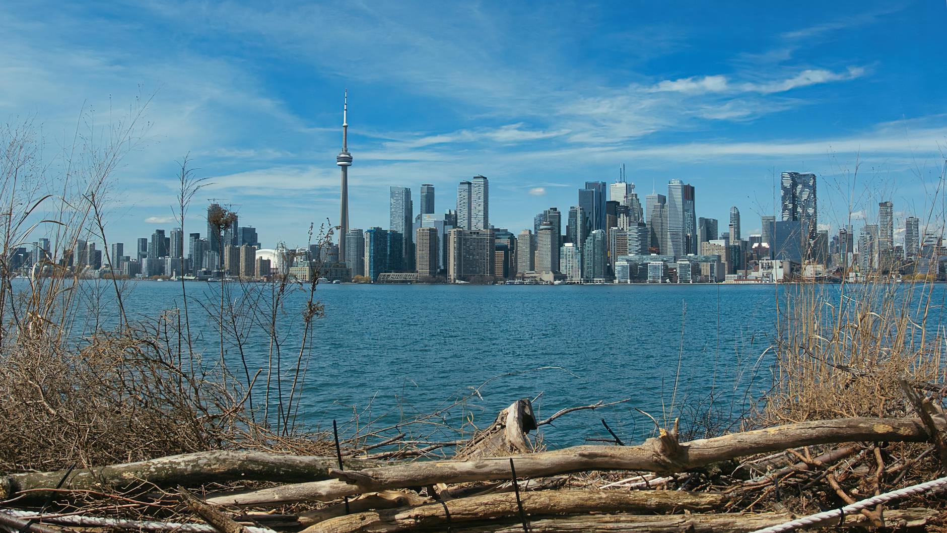 One week Toronto itinerary skyline waterfront downtown comprehensive trip