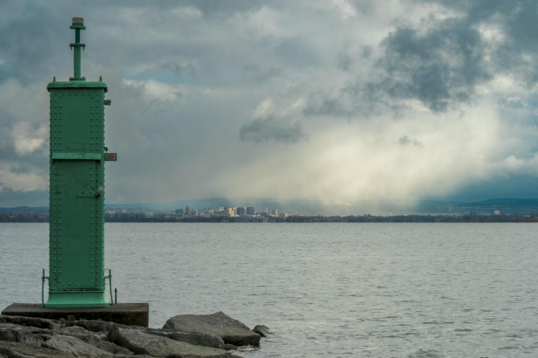 Toronto weather by month Lake Ontario cooling effect waterfront seasons