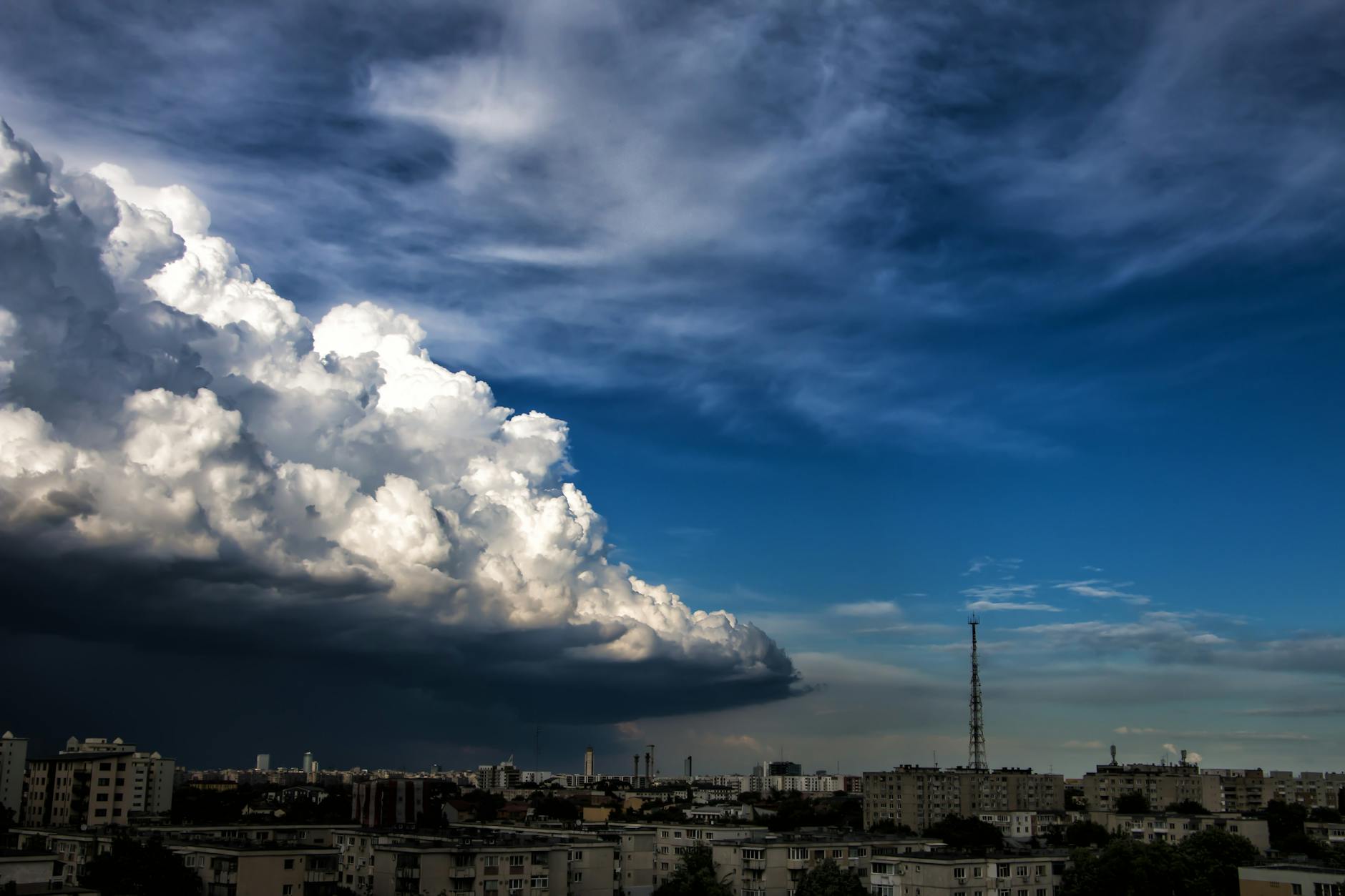 Toronto weather by month skyline four seasons climate change weather conditions
