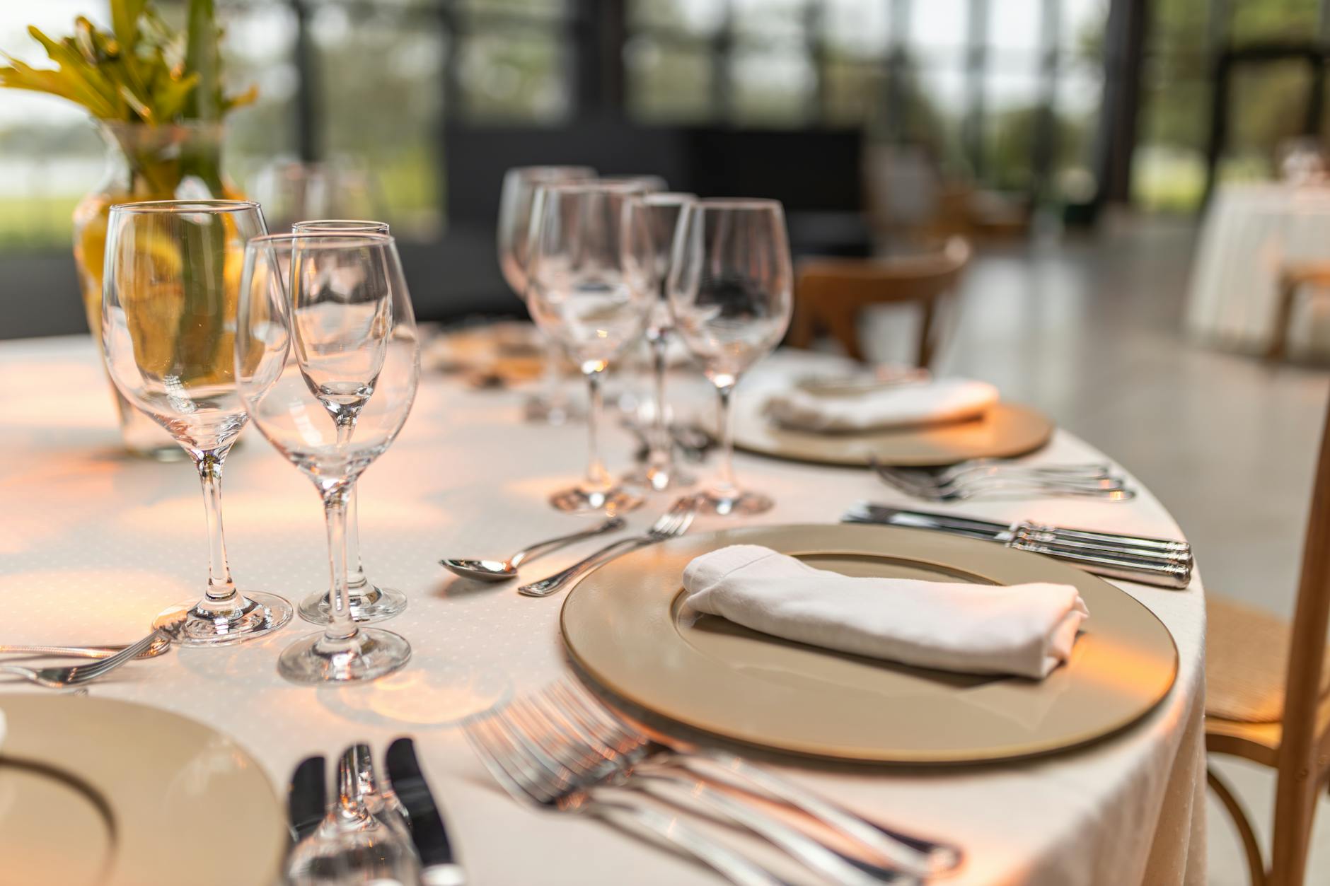 Winterlicious Toronto restaurant table place setting elegant