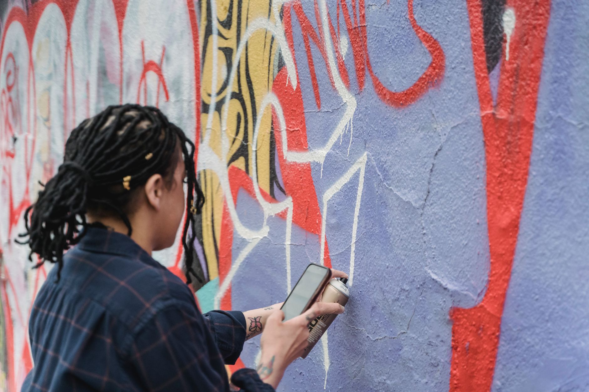 art galleries toronto mural artist at work